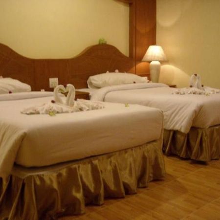 U Tai Tip Guest House Phuket Exterior photo