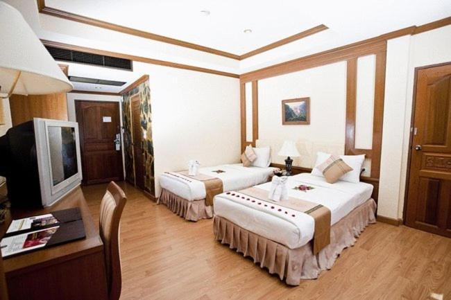 U Tai Tip Guest House Phuket Exterior photo